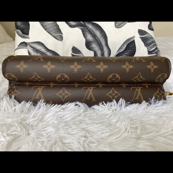 Louis Vuitton Victoire ( Amazing condition!) - Picture 6 of 9